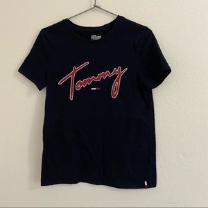 navy and red t shirt